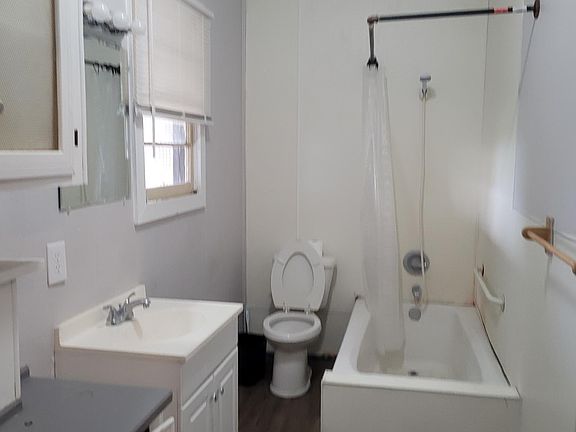 4th image of 628 Shasta St APT B