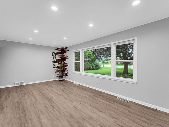 3rd image of 4306 South STREET