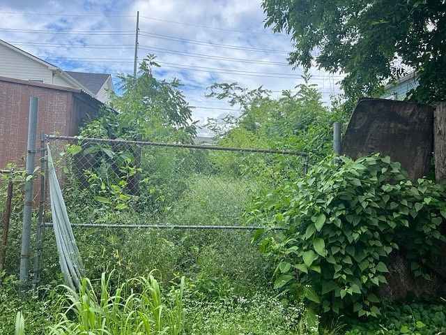 2nd image of 6113 Louisiana Ave