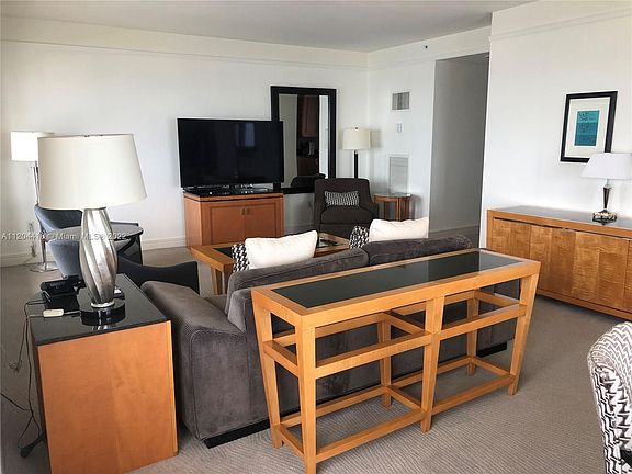 5th image of 1435 Brickell Ave #3106