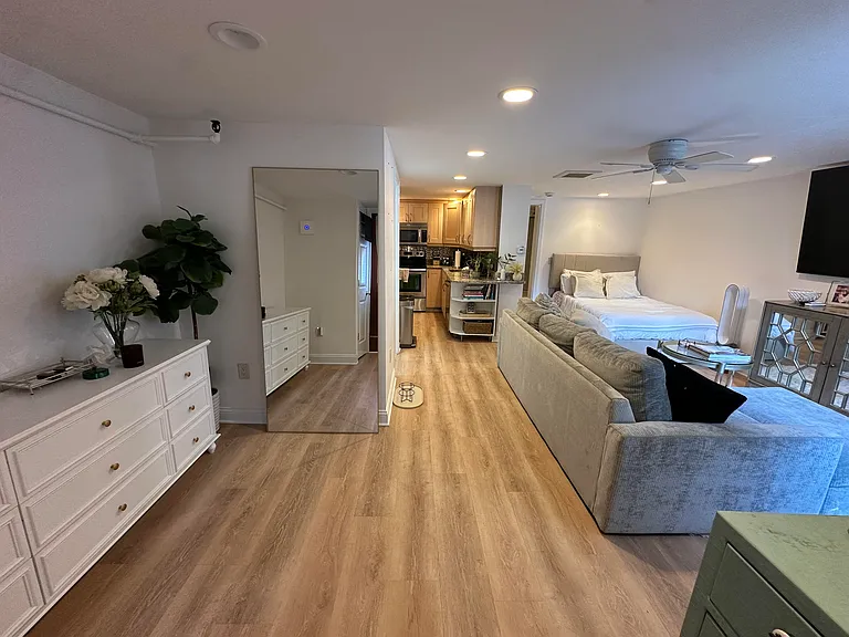 128 Saint Botolph St #1B — Photo 3