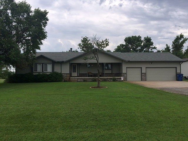 Front of Home on a lake lot