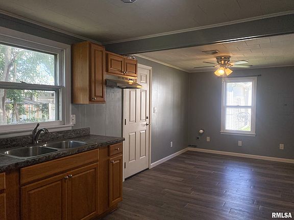 5th image of 3825 Lauder Ave