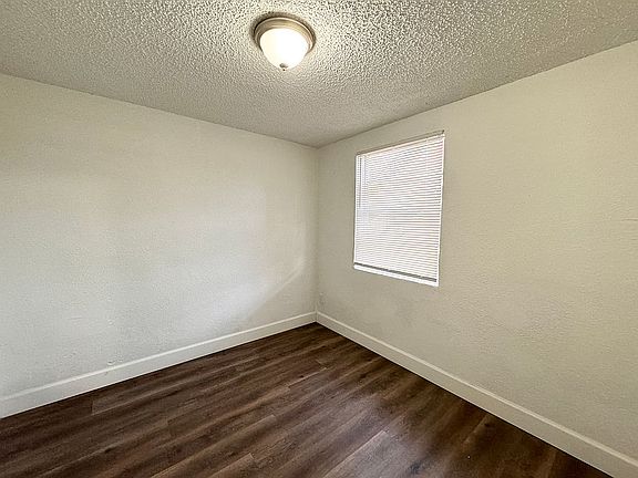5th image of 1330 Barnett