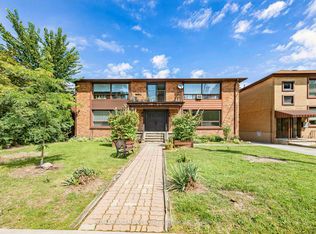6 Croydon Rd #2, Toronto, ON M6C 1S7
