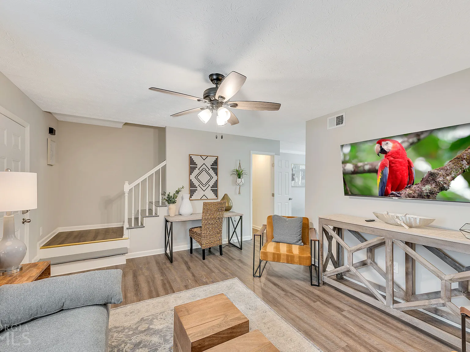 2 bed, 1.5 bath, 100 sqft, $3,100 — Photo 2