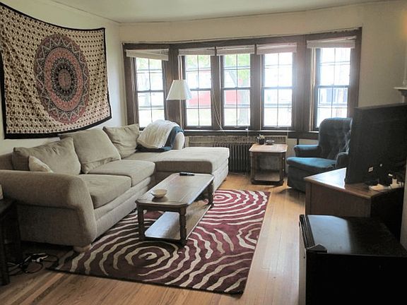 3rd image of 1615 Hoyt St #2118367