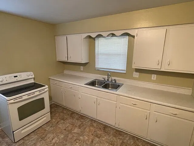 2 bed, 1.0 bath, $895 — Photo 3