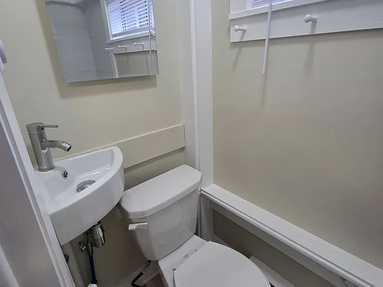 24 McClellan St #C — Photo 7