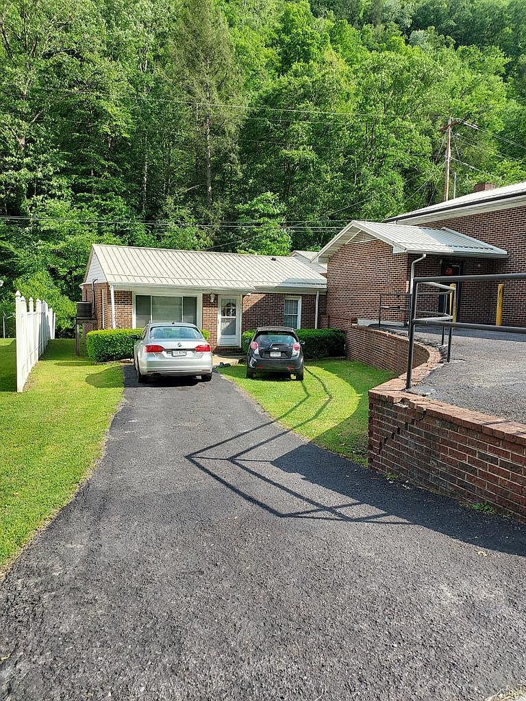 1893 Lovers Gap Rd, Vansant, VA 24656 Zillow