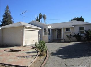 18348 Calvert St, Reseda, CA 91335