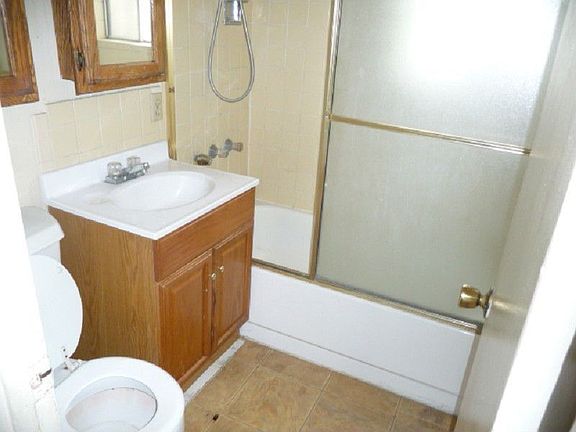 5th image of 20416 Catalina St