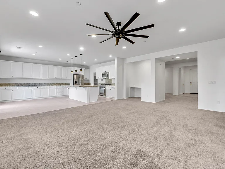 35452 Corte Los Robles — Photo 20