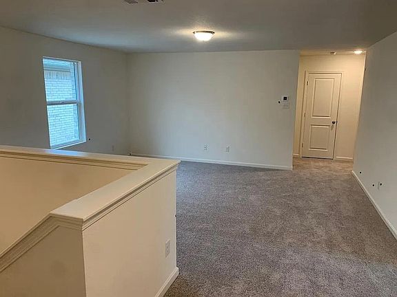 5th image of 1909 Marquette Dr