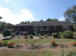 2005 Dallas Cherryville Hwy, Dallas, NC 28034