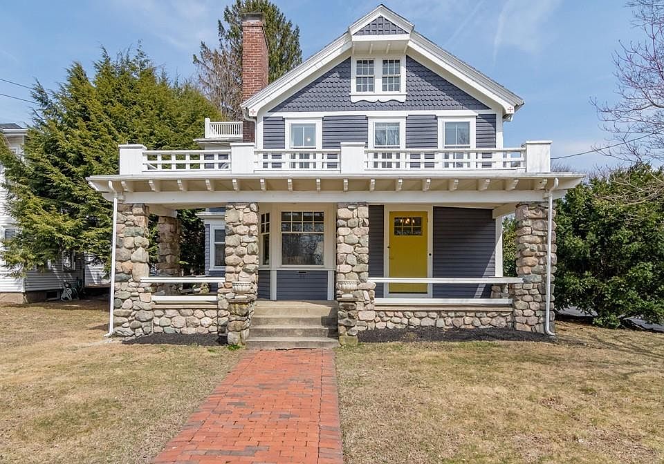 44 South St, Medfield, MA 02052 Zillow