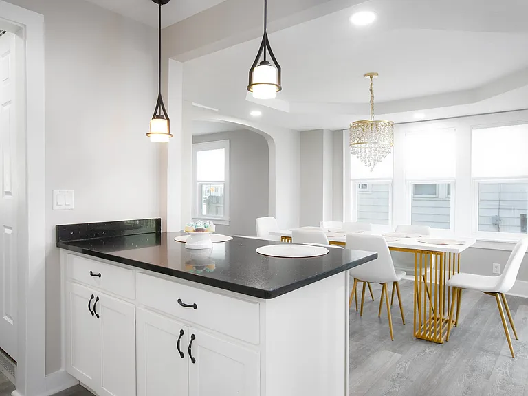 1250 Portage Ave #3 — Photo 4