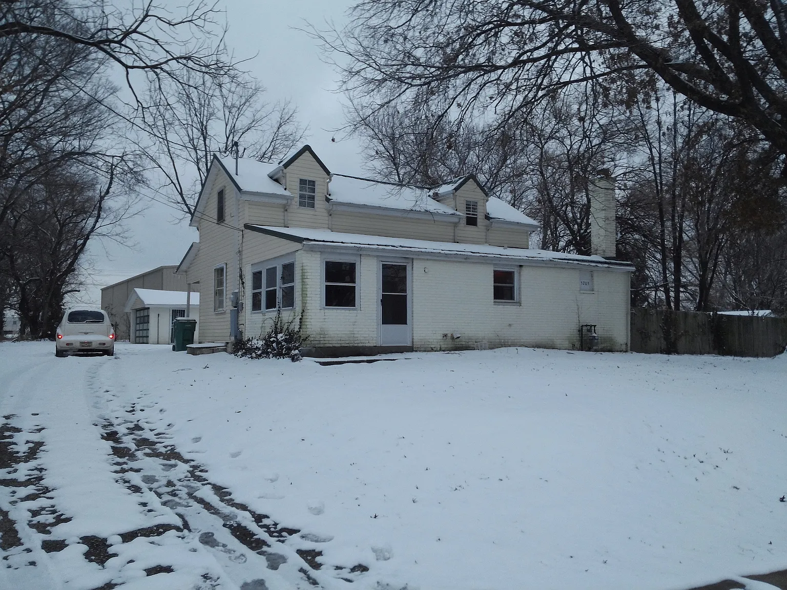5203 Red Leaf Rd photo 1