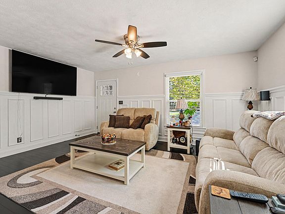 2nd image of 3914 Coventry Rd