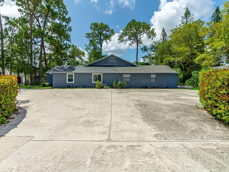 1073 Goldenrod Rd — Photo 2