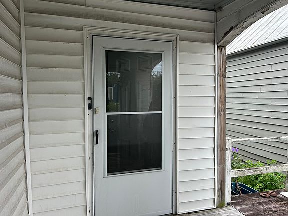 3rd image of 27 Nunan St