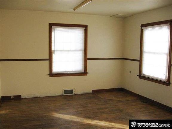 5th image of 302 W Saratoga Ave
