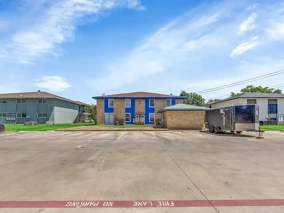 3024 Tudor Ln #102