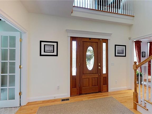 3rd image of 106 Windmill Dr