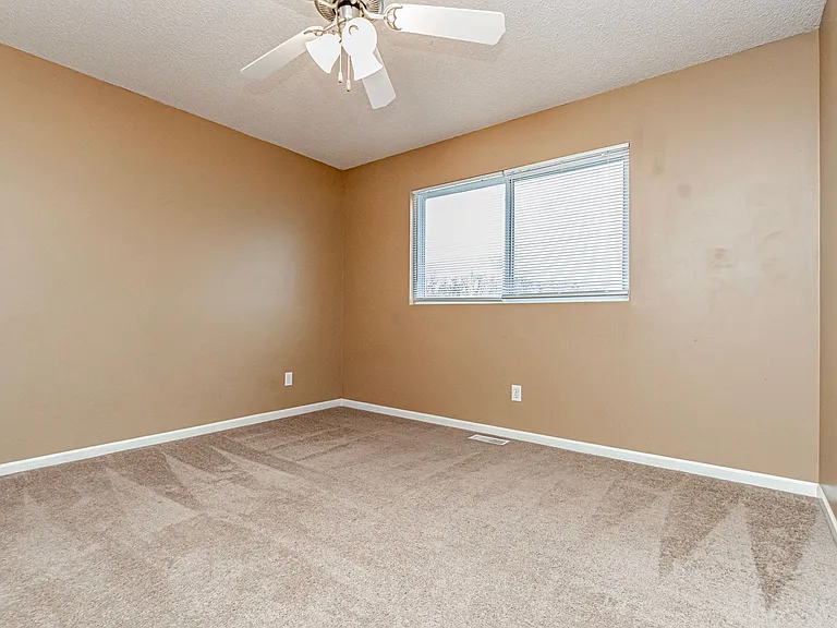 825 Whitetail Ct — Photo 21