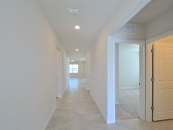 2nd image of 1647 Aspen Ave