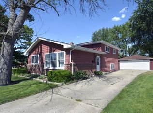 1319 N Arlington Heights Rd, Arlington Heights, IL 60004