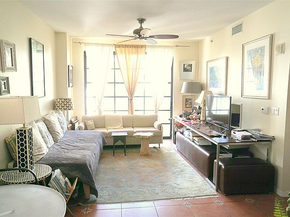 3rd image of 233 S Federal Highway #401