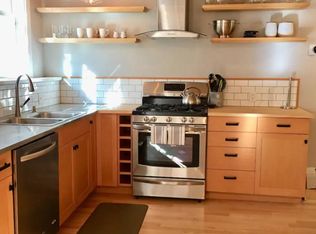 222 S Main St #3, Stowe, VT 05672