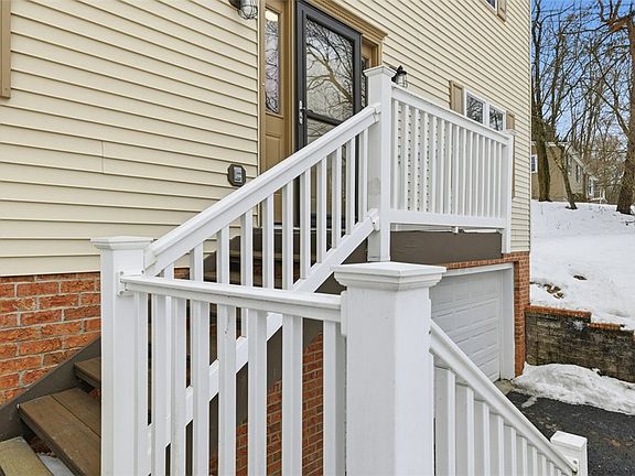 2nd image of 111 Greenhill Rd