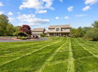 386 Tourtellot Hill Rd, Glocester, RI 02814