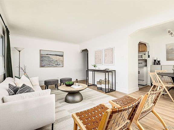 4th image of 1520 Glencoe Street #9