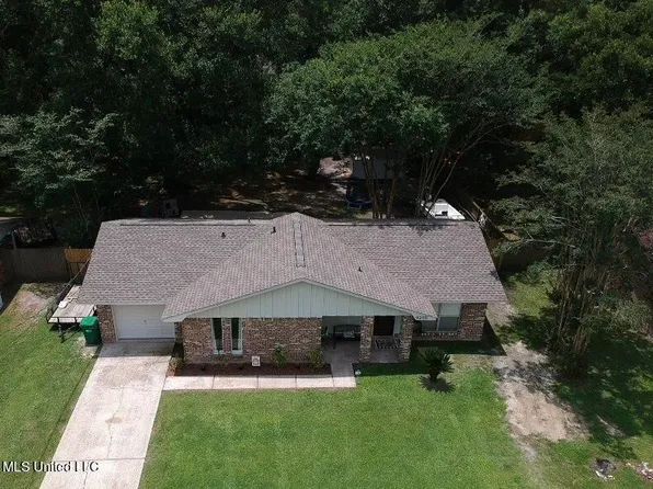 9205 Warbler Ave, Ocean Springs, MS 39564