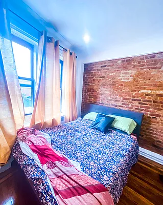 Rented by Voro New York | media 25