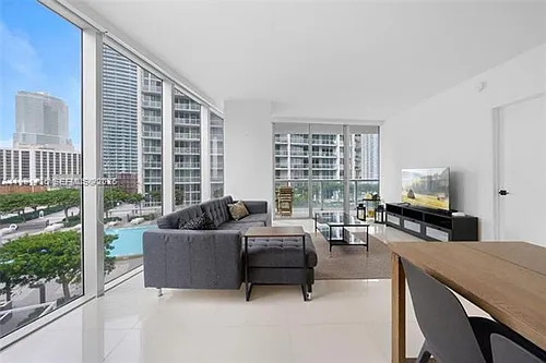 495 Brickell Ave #1610 Photo 1