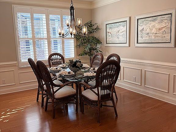 4th image of 1304 River Oaks Dr