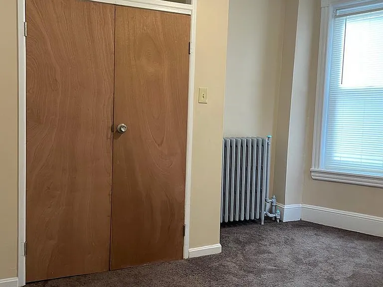 526 Macdade Blvd — Photo 10