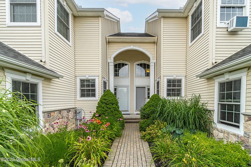 2nd image of 3 Friebel Court
