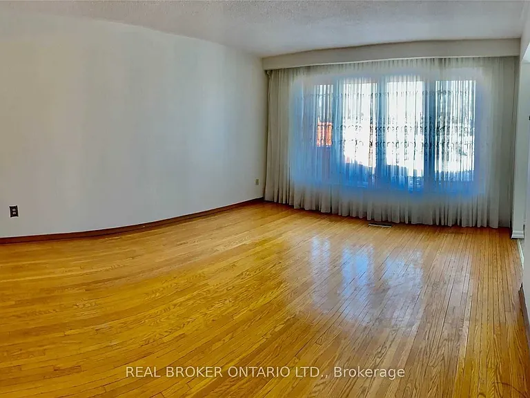 3364 Cedar Creek Dr — Photo 8