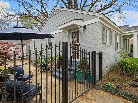 3rd image of 3937 Meade Ave