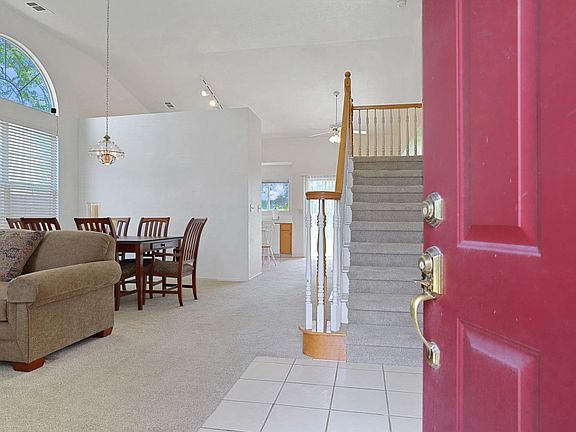 4th image of 4816 Sun Valley Dr