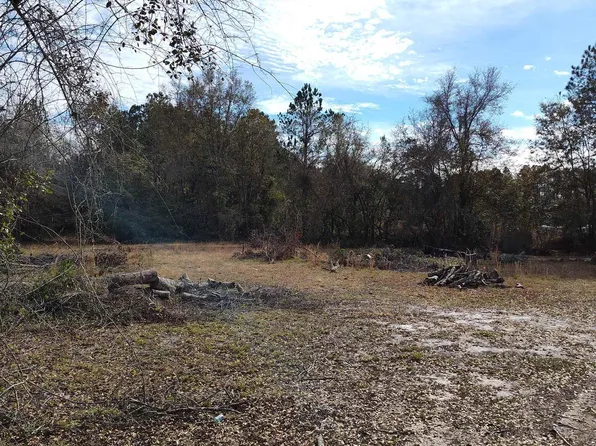 18 Palmhurst Dr, Folkston, GA 31537