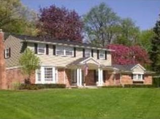 2952 Masefield Dr, Bloomfield Hills, MI 48304