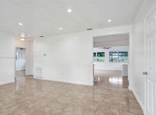 2902 SW 67th Way, Miramar, FL 33023