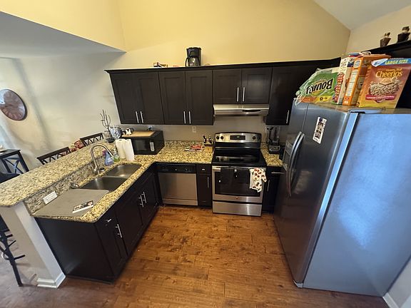 5th image of 503 Villa Pl #1