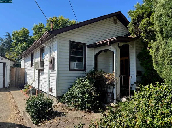 2445 Yale St, Martinez, CA 94553